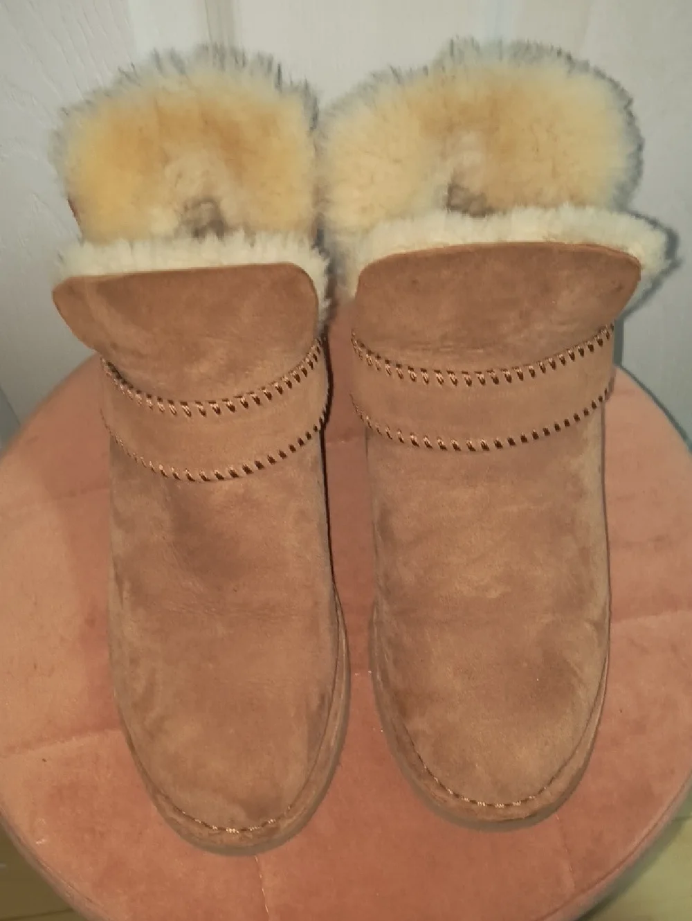 UGG Mckay Suede Ankle Boots Size 8 - Picture 3 of 9